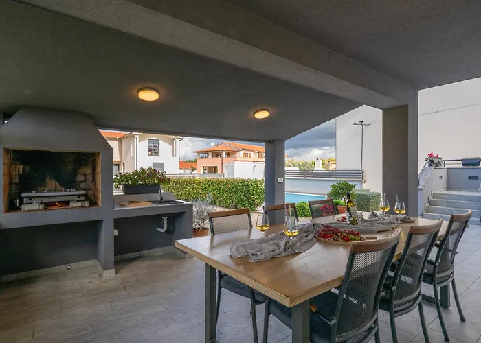 公寓 Lucija 2416 *